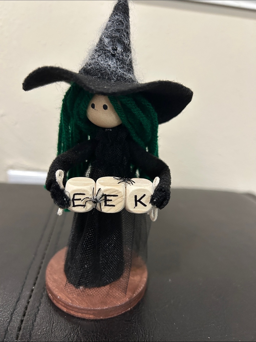 Handmade by my mom - witch with eek sign - Picture 3 of 5